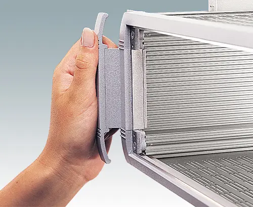 Ergonomic front handles